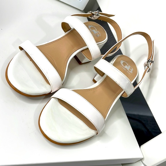 Ladies white heels, size 6.5 - Picture 2 of 2